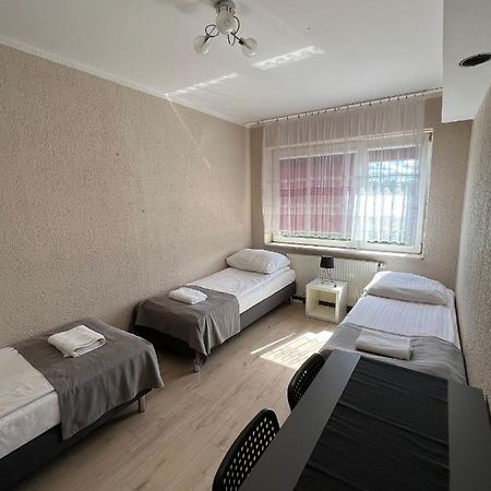 Kwatery Prywatne Jasmin Gniezno Exterior foto