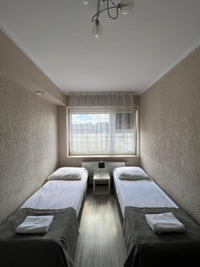 Kwatery Prywatne Jasmin Gniezno Exterior foto